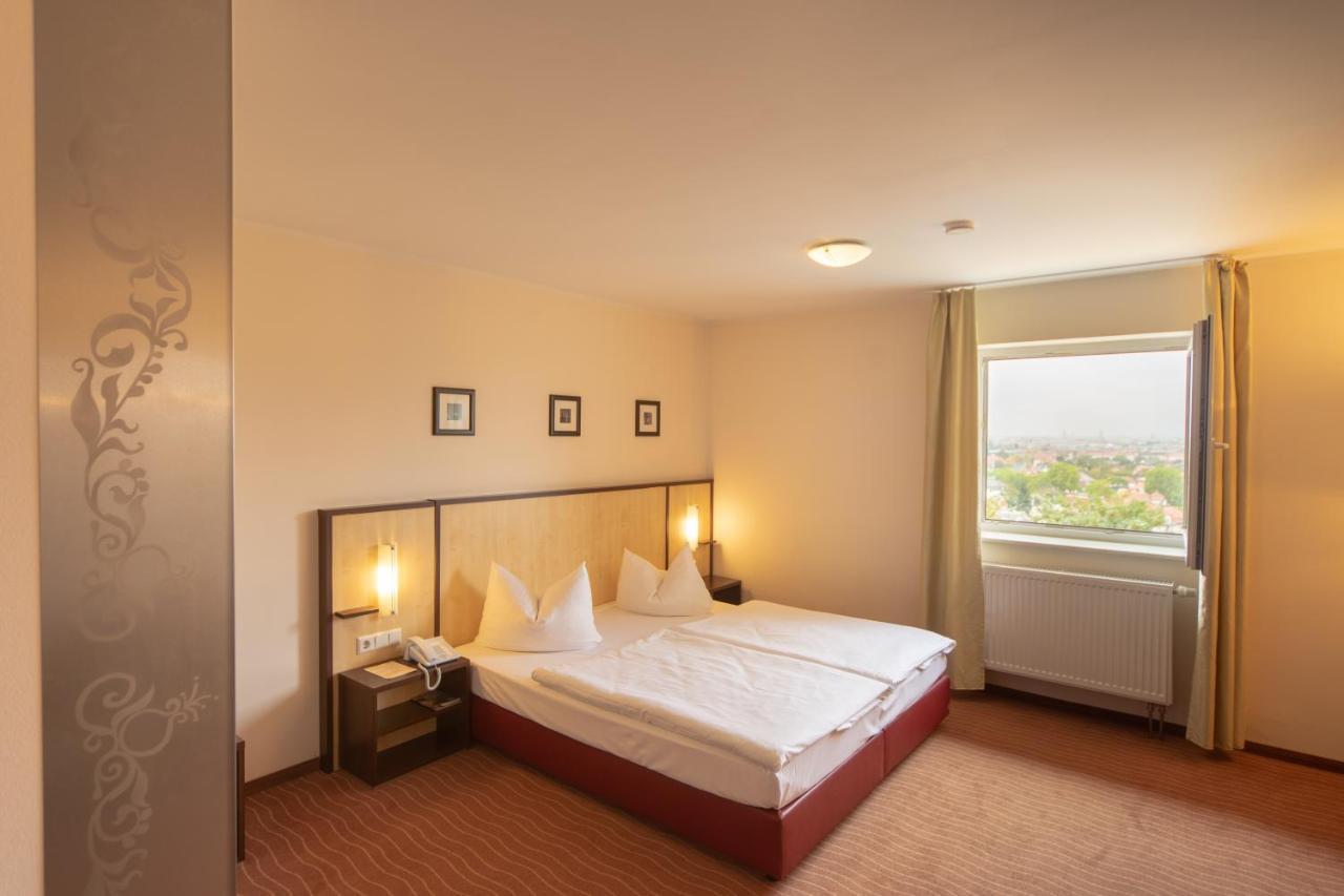Bergwirtschaft Wilder Mann Hotel Und Restaurant Dresden Eksteriør billede